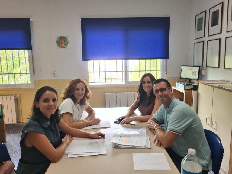 EDUCACION | REUNION EQUIPO ERACIS Y LA SECCION EDUCATIVA DE FUENTE VAQUEROS-Fuente Vaqueros