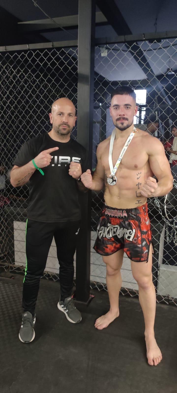 DEPORTES | VICTORIA DE JAVIER ALMAZAN PRIMERA EDICION THIRTEEN MONKEY K-1-Fuente Vaqueros