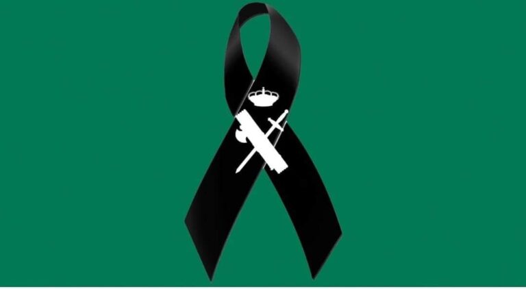 ▪️MINUTO DE SILENCIO POR EL FALLECIMIENTO DE LOS DOS GUARDIAS CIVILES DE BARBATE (CÁDIZ) -Fuente Vaqueros
