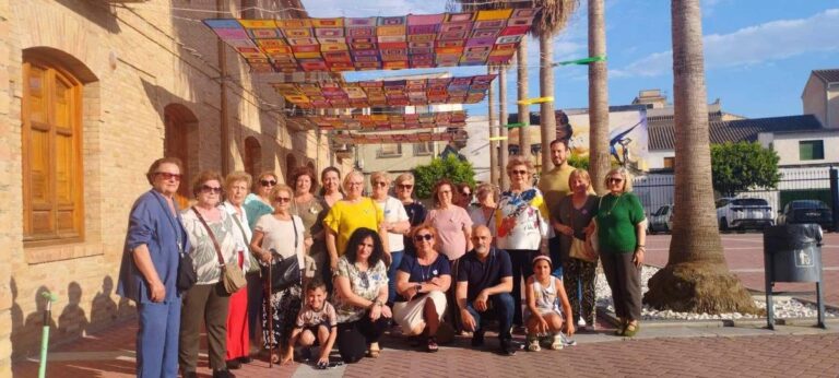 INAUGURACION DEL TOLDO EN LA PLAZA DEL TEATRO-Fuente Vaqueros