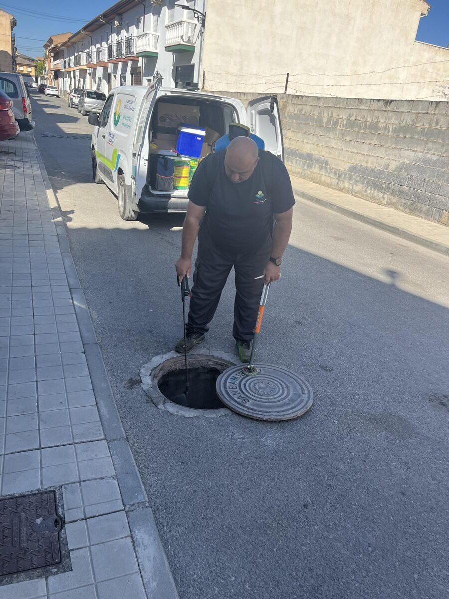 MANTENIMIENTO | TRATAMIENTO PREVENTIVO CONTRA CUCARACHAS Y DEMÁS INSECTOS -Fuente Vaqueros