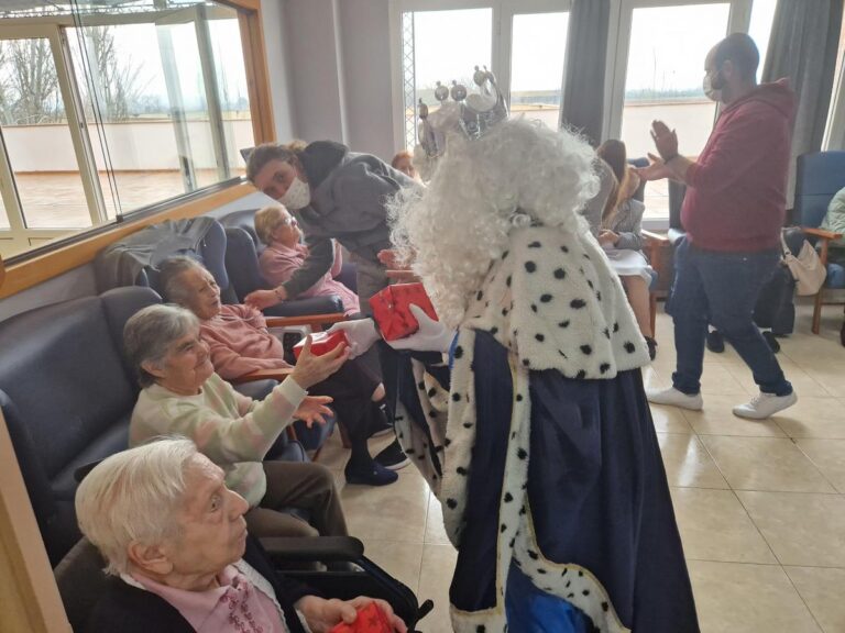 NAVIDAD | VISITA DE SSMM LOS REYES MAGOS A LAS RESIDENCIAS DE FUENTE VAQUEROS -Fuente Vaqueros