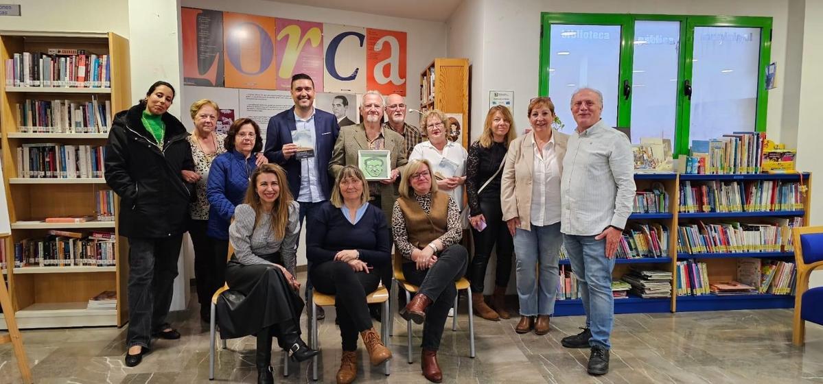 CULTURA | PRESENTACIÓN DEL LIBRO REFLEXIONES POÉTICAS Y RECITAL POÉTICO-Fuente Vaqueros