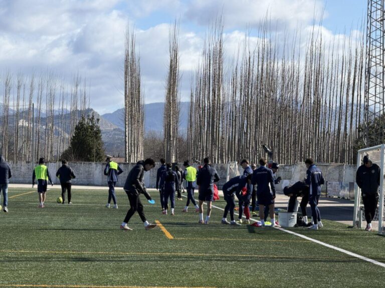 DEPORTES | FC ANDORRA EN FUENTE VAQURROS-Fuente Vaqueros