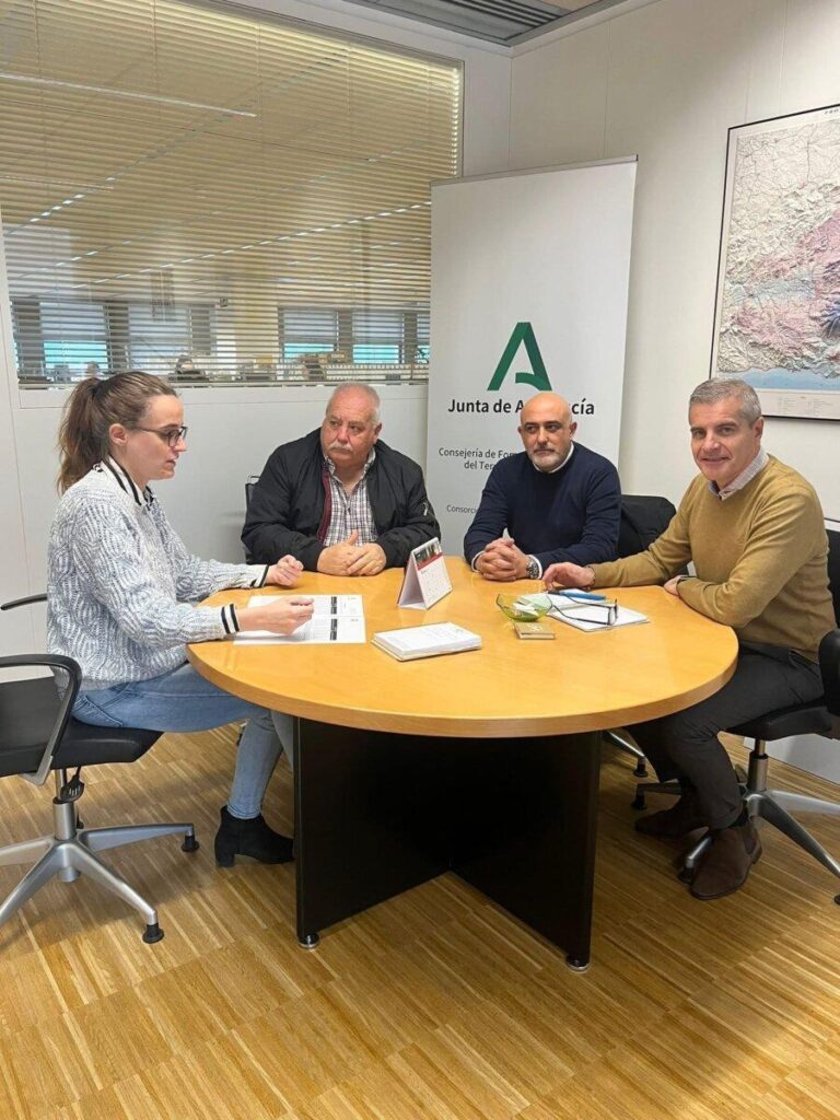 REUNIÓN CON EL GERENTE DE TRANSPORTES DEL ÁREA DE GRANADA-Fuente Vaqueros