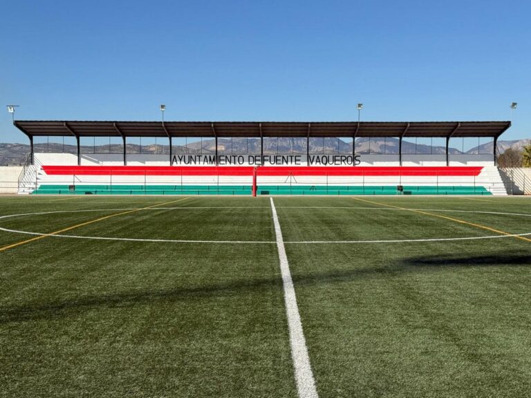 DEPORTES | FINALIZADO EL PAGO DEL CAMPO DE CESPED FUTBOL 11-Fuente Vaqueros