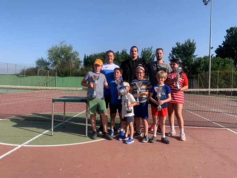 DEPORTES | ENTREGA DE TROFEOS ESCUELA DE TENIS MUNICIPAL FUENTE VAQUEROS-Fuente Vaqueros