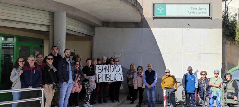 SANIDAD | CONCENTRACIÓN EN EL CENTRO DE SALUD DE FUENTE VAQUEROS POR LA SANIDAD PÚBLICA -Fuente Vaqueros