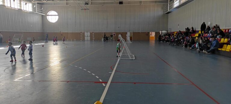 DEPORTES | FUENTE VAQUEROS ACOGE COMO SEDE DEPORTIVA UNA CONVIVENCIA PROVINCIAL DE FÚTBOL SALA EN CATEGORÍA BEBÉS-Fuente Vaqueros