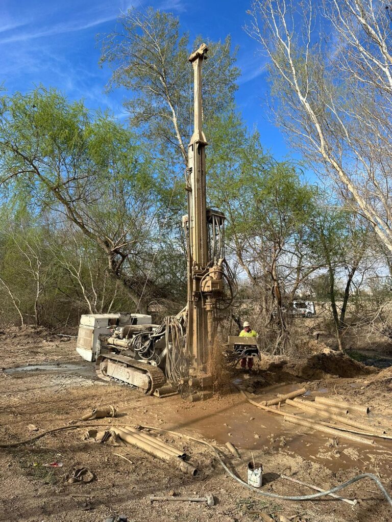 INFRAESTRUCTURAS | SE INICIAN LAS OBRAS PARA LA CONSTRUCCIÓN DEL PUENTE COLGANTE SOBRE EL RÍO CUBILLAS.-Fuente Vaqueros