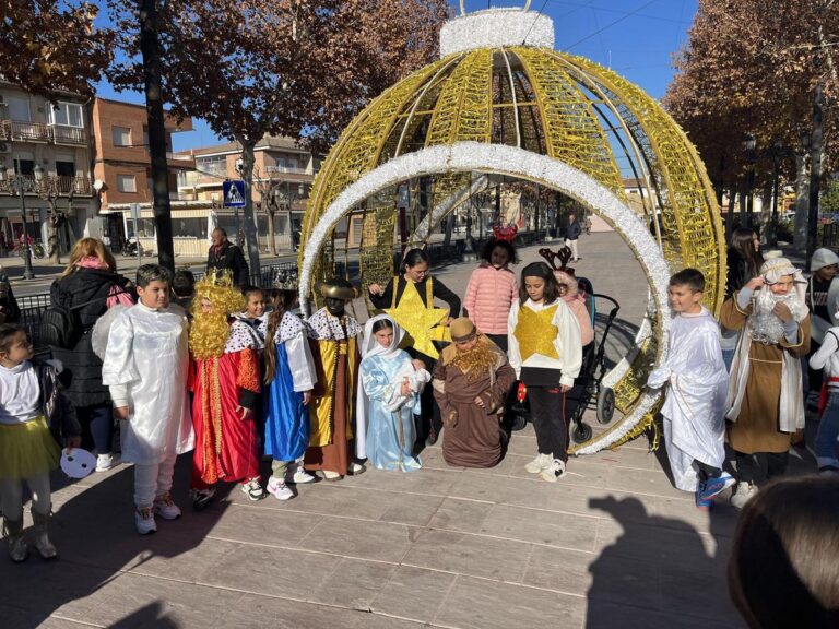 NAVIDAD | IMÁGENES PERFORMANCE NAVIDEÑO DE LOS ALUMNOS DEL CEIP F.G.L-Fuente Vaqueros