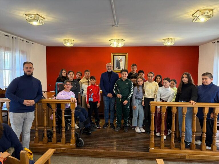 EDUCACION | CELEBRACION DEL PLENO INFANTIL CON LOS ALUMNOS Y ALUMNAS DEL CEIP FEDERICO GARCIA LORCA-Fuente Vaqueros