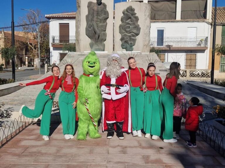 NAVIDAD | PASACALLES Y RECEPCION DE CARTAS DE PAPA NOEL-Fuente Vaqueros