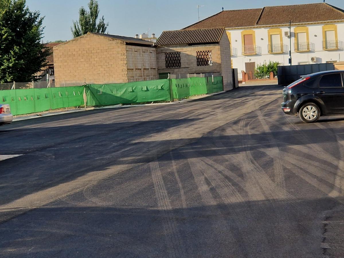 OBRAS | FINALIZAN LAS LABORES DE EVACUACIÓN DE AGUAS Y NUEVA PAVIMENTACIÓN DEL PARKING PÚBLICO -Fuente Vaqueros
